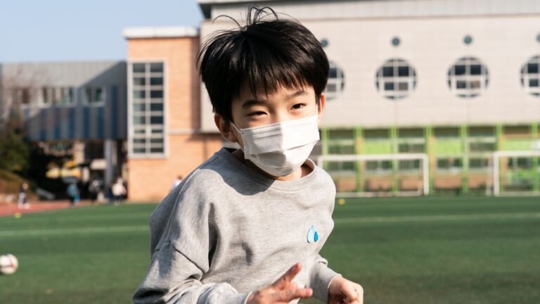 Lee Chang-dong’s short Heartbeat streams on Netflix 4 days before Possible Love